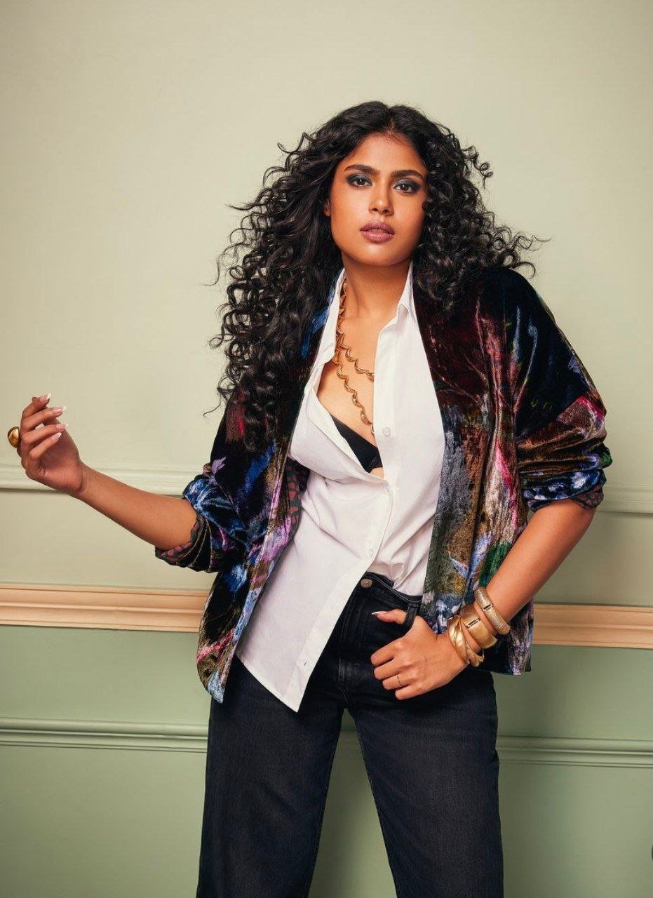 Faria Abdullah Vs Siddhi Idnani 2 hello telugu heroine gallery faria abdullah 20240703 3