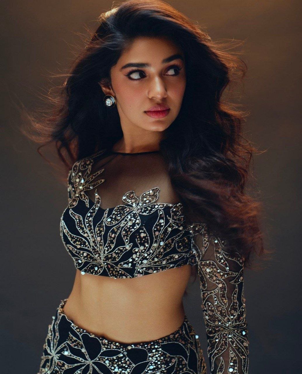 Krithi Shetty Vs Simran Choudhary 1 hello telugu heroine gallery krithi shetty 20240713 1