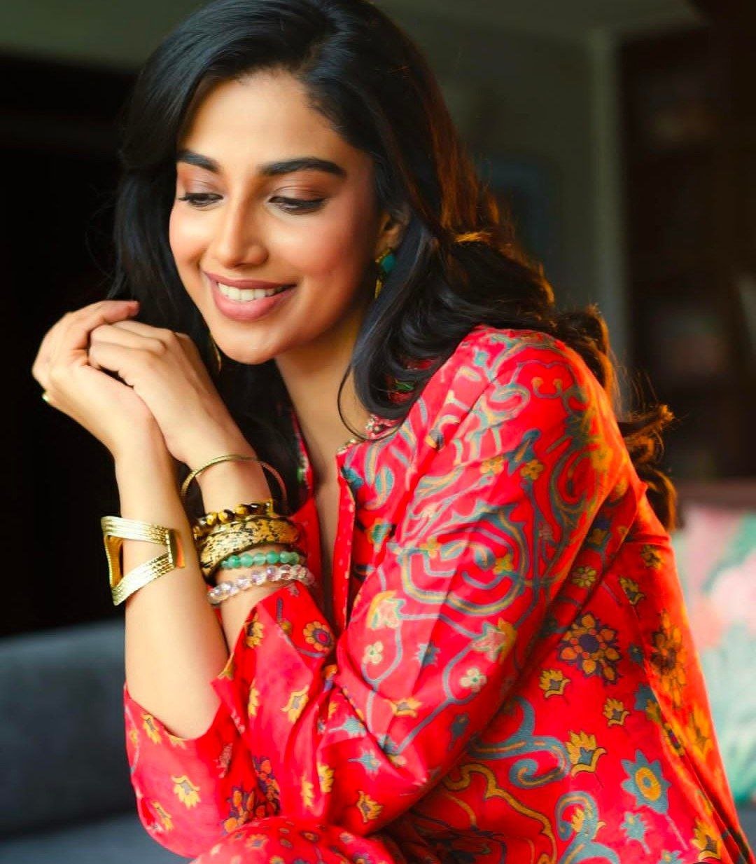 Meenakshi Chaudhary Vs Raashii Khanna 2 hello telugu heroine gallery menakshi chaudhary 20240714 3