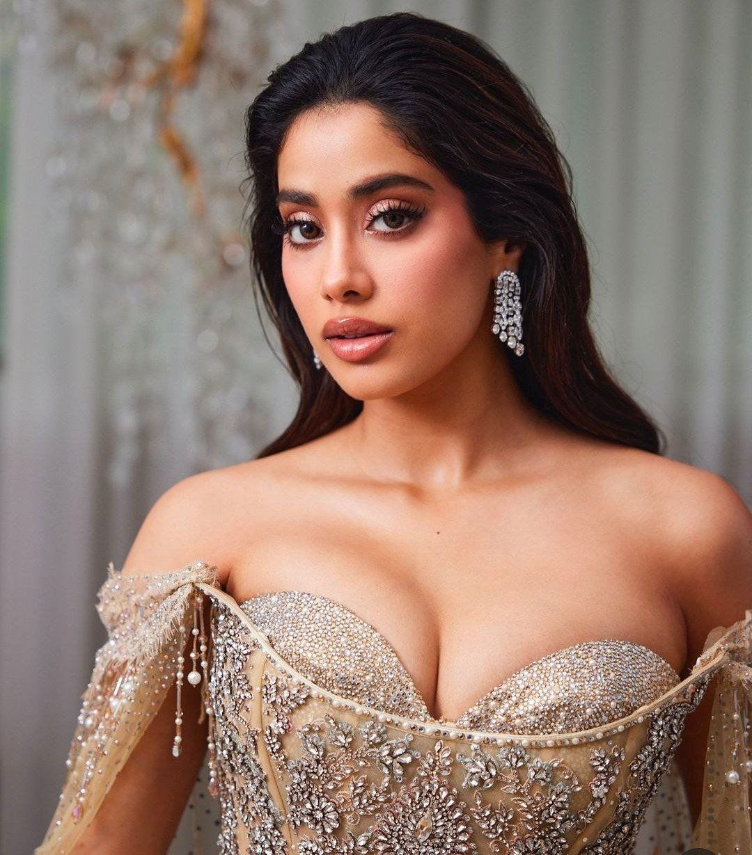Janhvi Kapoor Vs Megha Akash 1 hello telugu heroine gallery janhvi kapoor 20240715 1