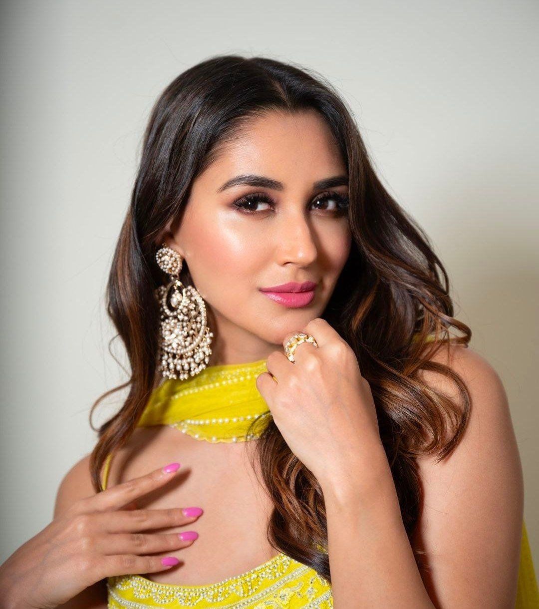 Nikita Dutta Vs Nivetha Pethuraj 2 hello telugu heroine gallery nikita dutta 20240720 3