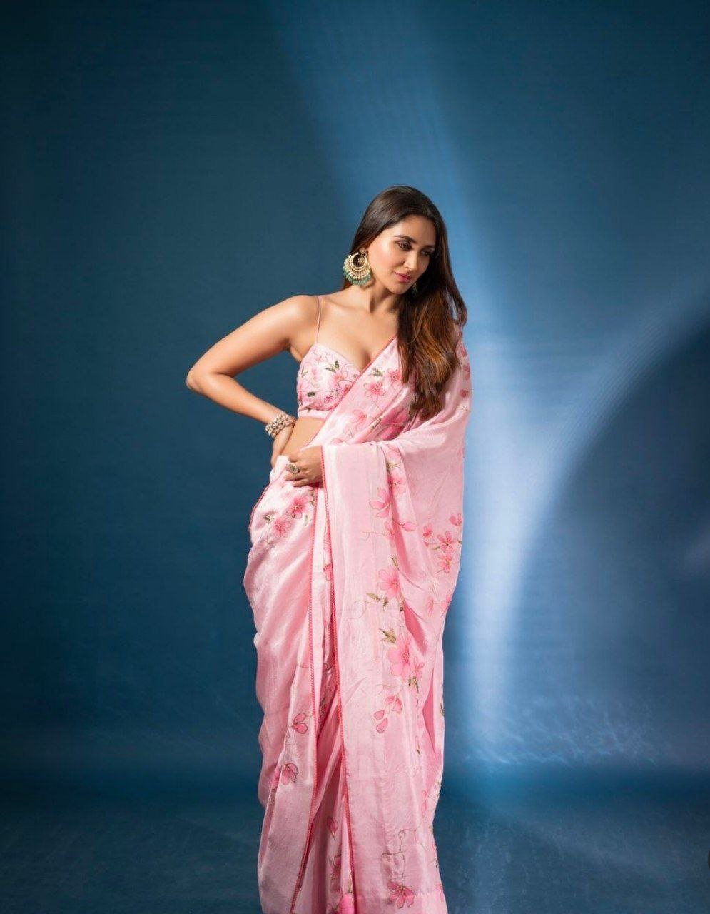 hello telugu heroine gallery nikita dutta 20240726 2