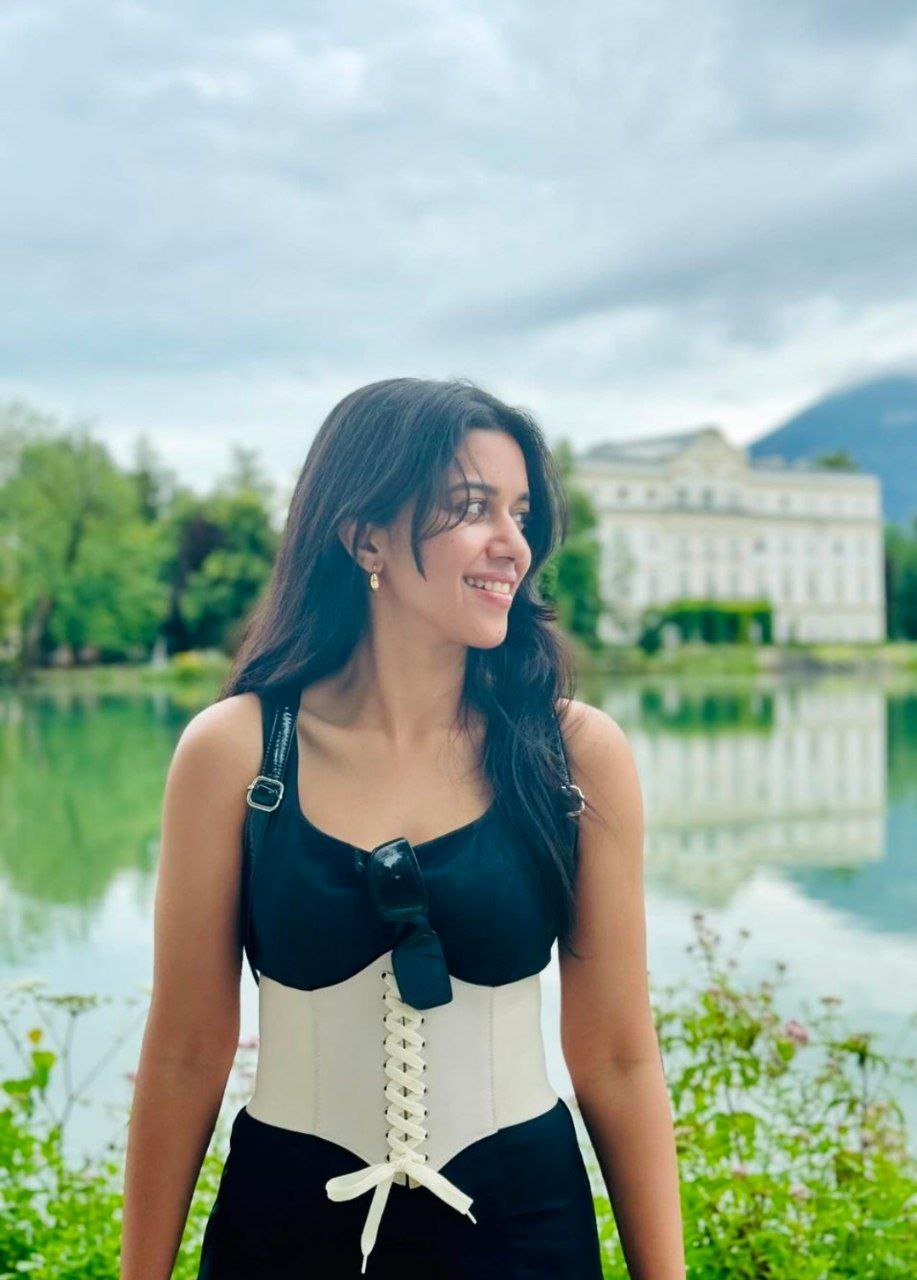 Mirnalini Ravi Vs Niharika Konidela 1 hello telugu heroine gallery mirnalini ravi 20240804 1