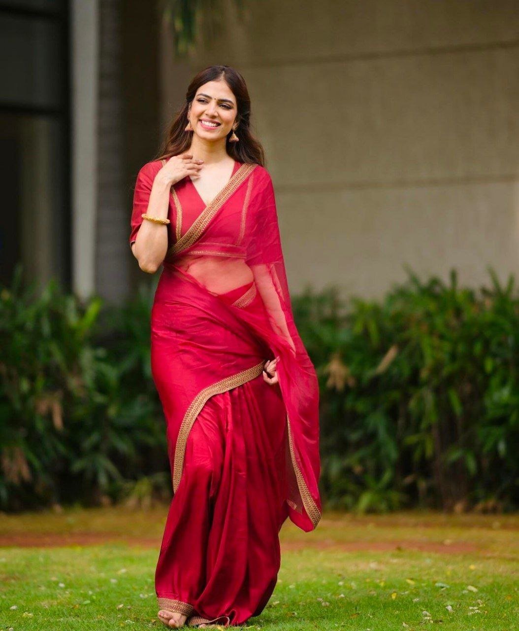 Malavika Mohanan Vs Pragya Nagra 2 hello telugu heroine gallery malavika mohanan 20240824 3