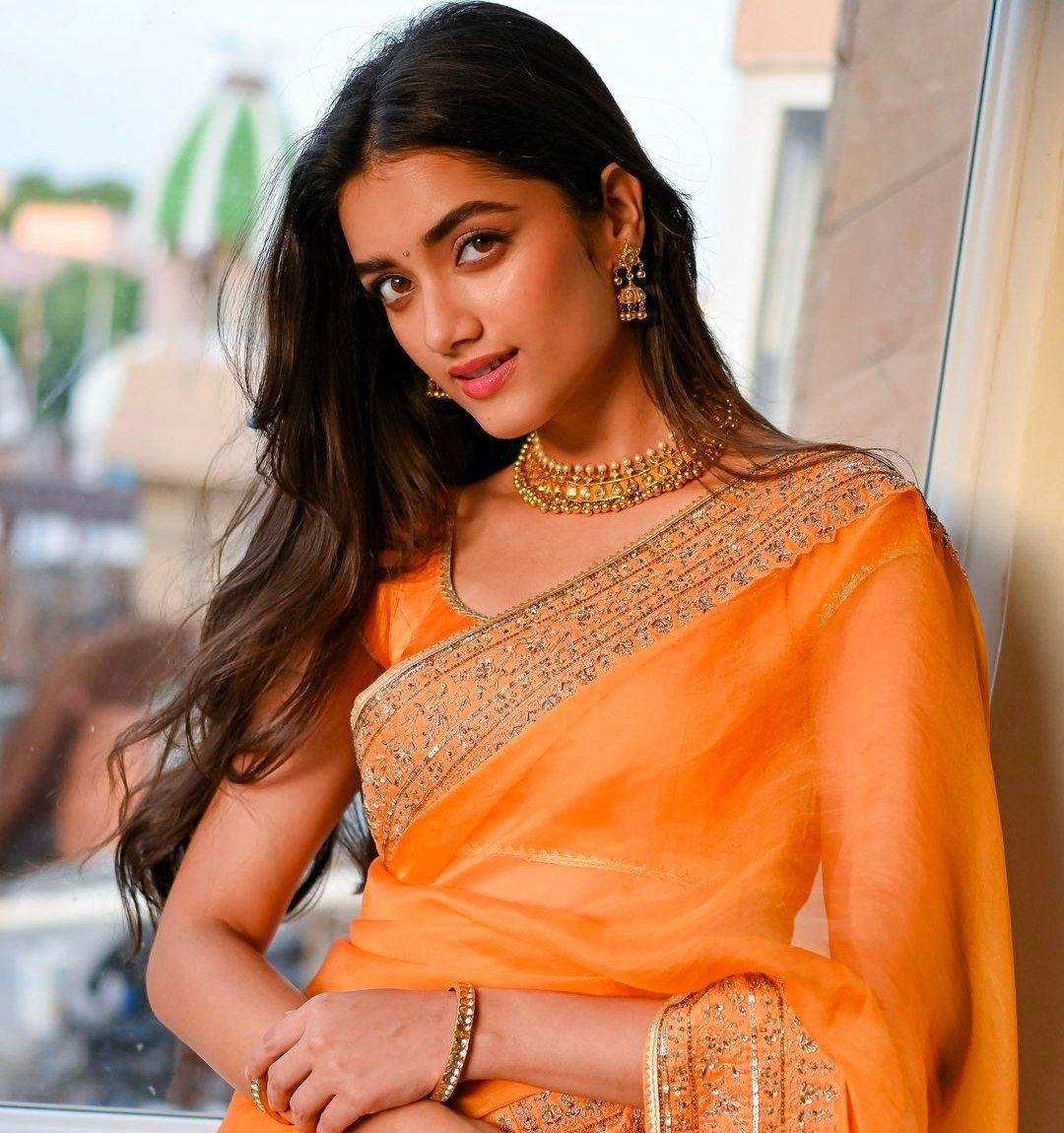 Bhagyashri Borse Vs Nikita Dutta 2 hello telugu heroine gallery bhagyashri borse 20240817 3