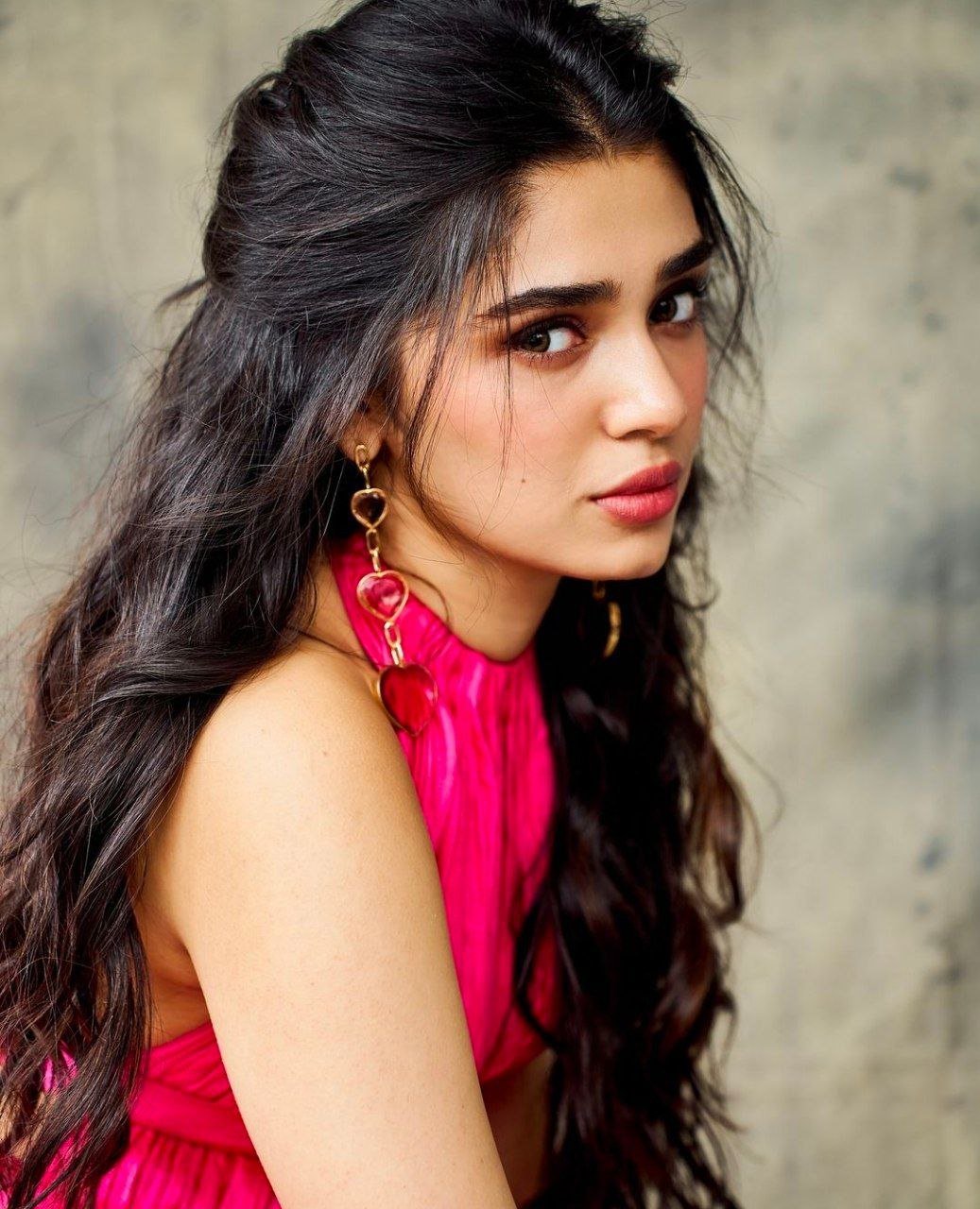 Krithi Shetty Vs Sobhita Dhulipala 2 hello telugu heroine gallery krithi shetty 20240823 3