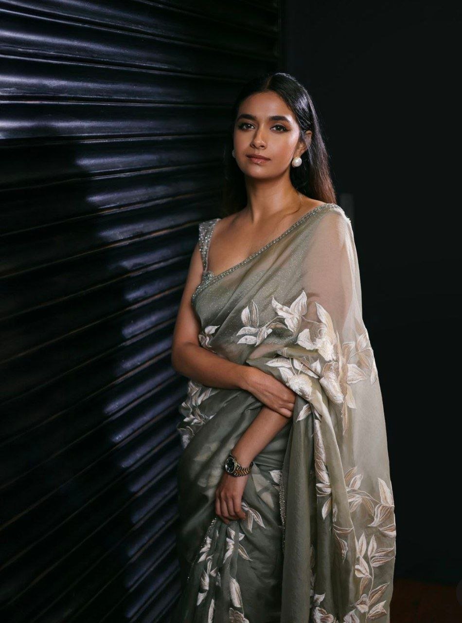 Keerthy Suresh Vs Saiee Manjrekar 2 hello telugu heroine gallery keerthy suresh 20240827 3