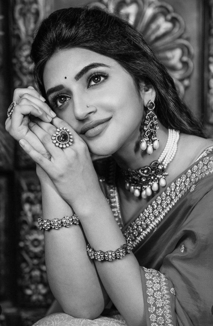 Sree Leela Vs Kalyani Priyadarshan 1 hello telugu heroinr gallery sree leela 20240916 1