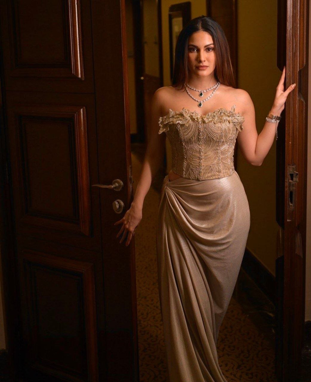 Amyra Dastur Vs Priyanka Mohan 1 hello telugu heroine gallery amyra dastur 20240922 1