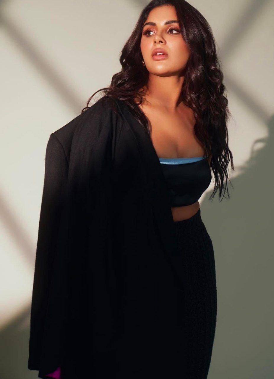 Keerthy Suresh Vs Samyuktha Menon 3 hello telugu heroine gallery samyuktha menon 20241005 2