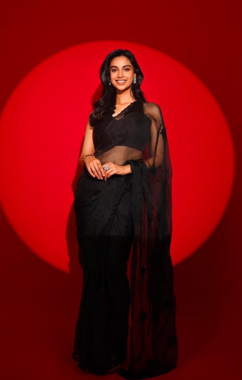 Meenakshi Chaudhary Vs Rashmika Mandanna 2 hello telugu heroine gallery meenakshi chaudhary 20241009 3