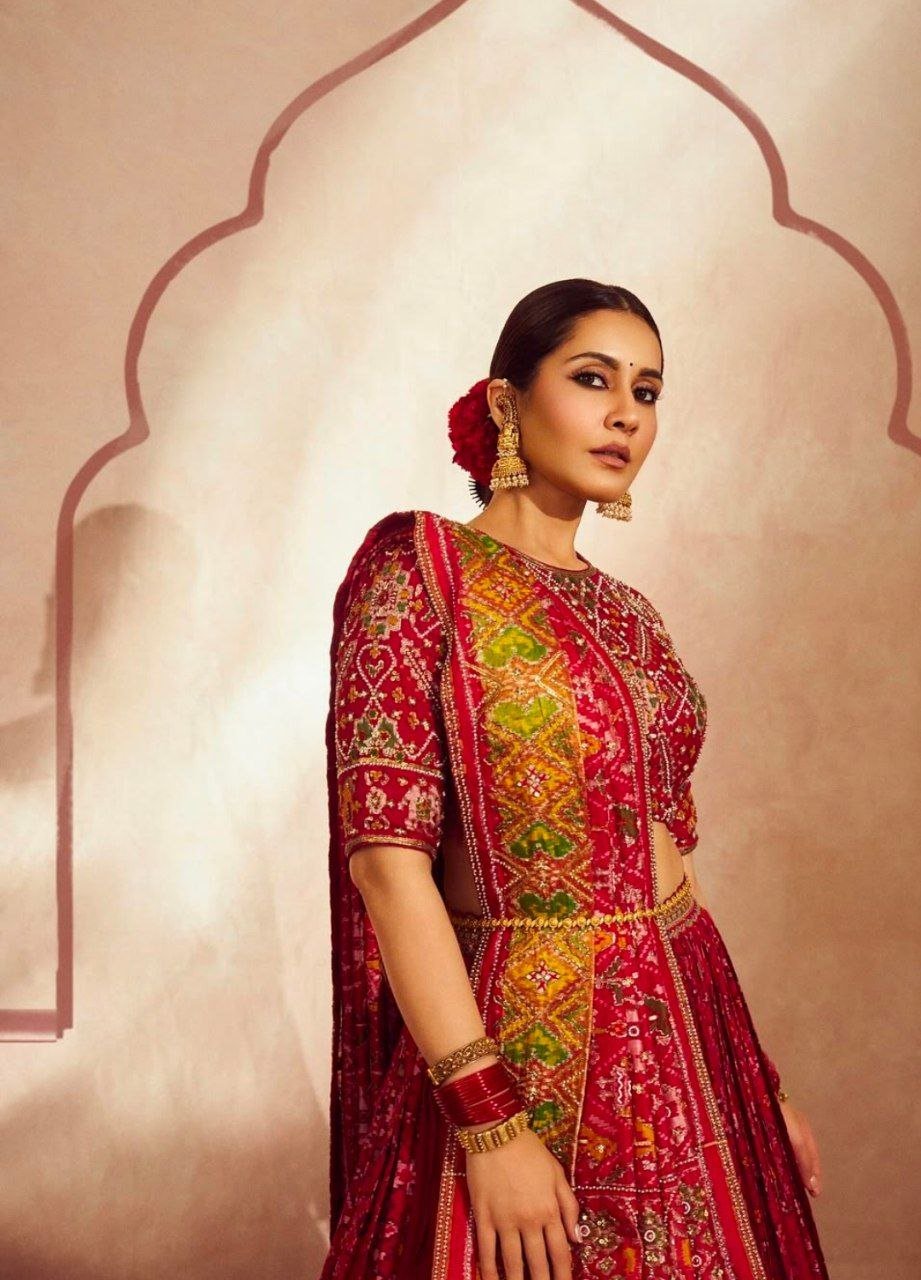 hello telugu heroine gallery raashii khanna 20241011 1