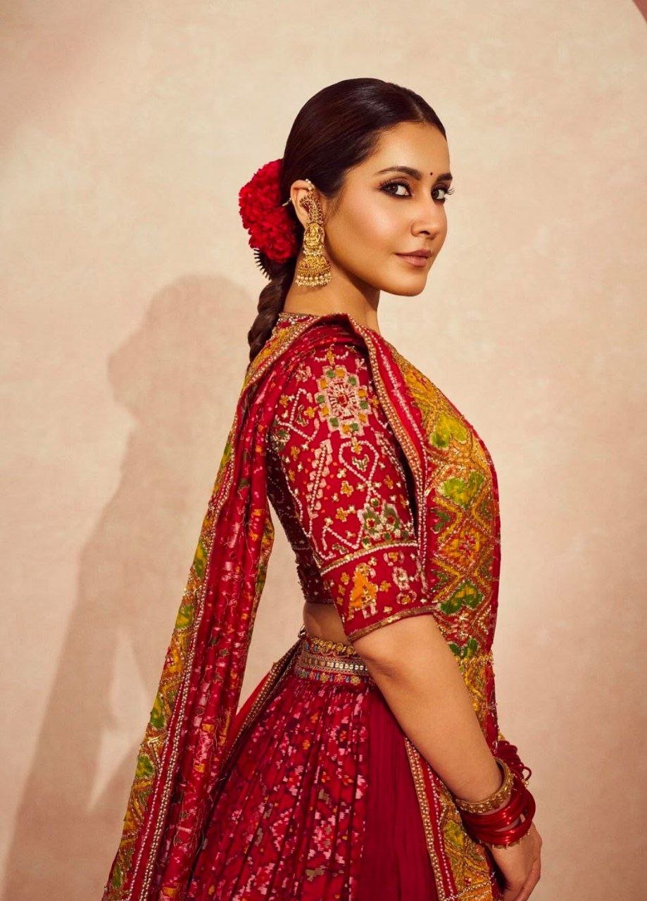 hello telugu heroine gallery raashii khanna 20241011 3