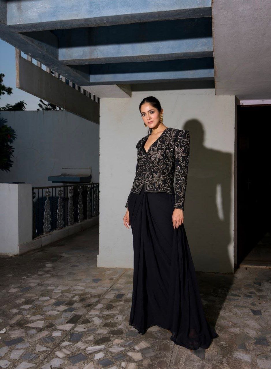 hello telugu heroine gallery simran choudhary 20241017 2