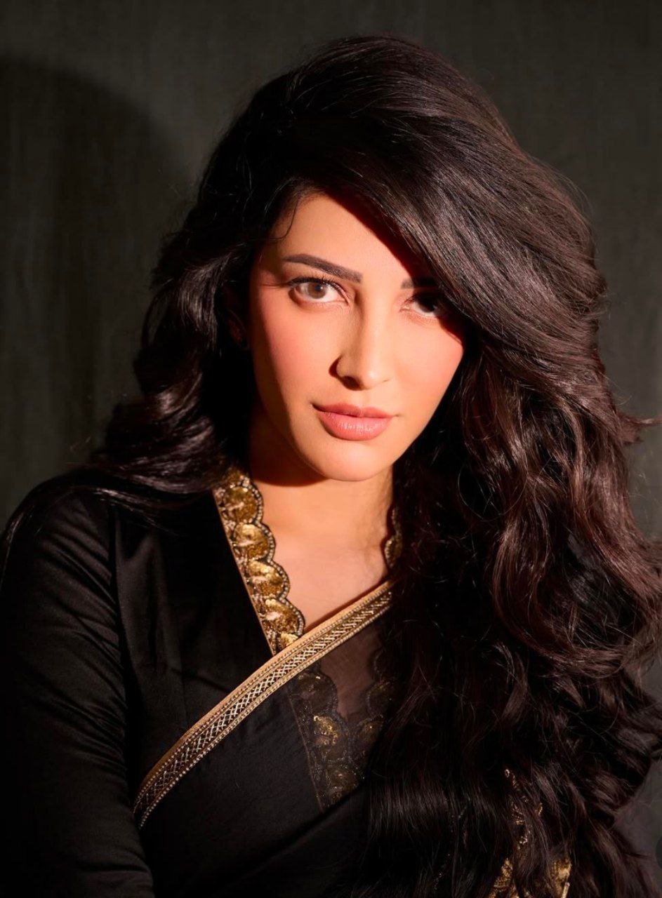 Shruti Haasan Vs Nora Fatehi 1 hello telugu heroine gallery shruti haasan 20241030 1