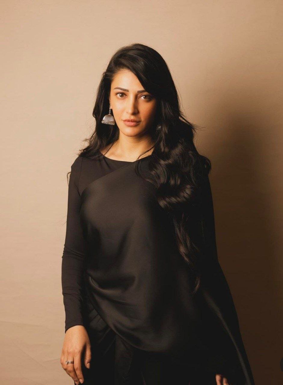 hello telugu heroine gallery shruti haasan 20241108 1