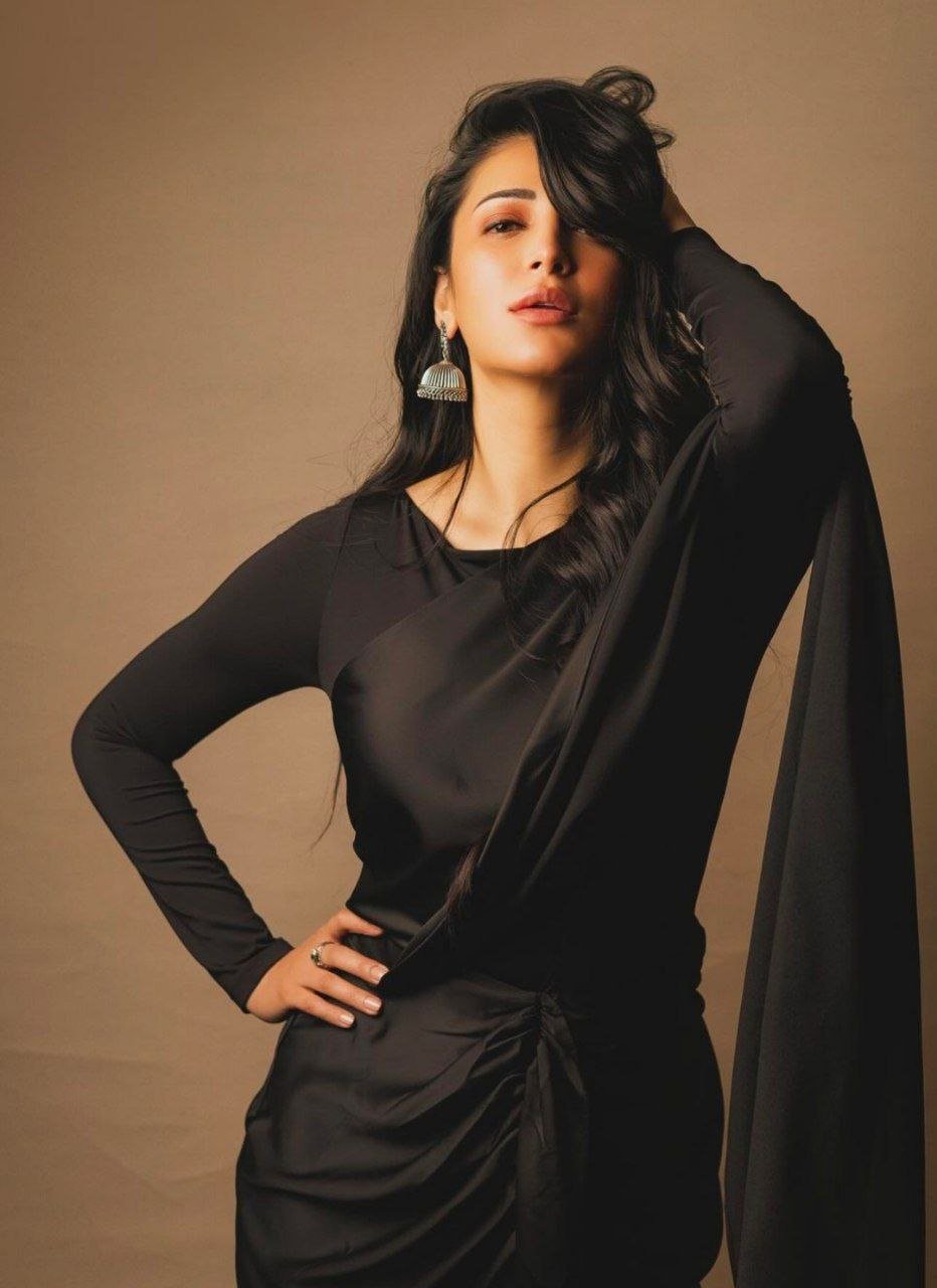hello telugu heroine gallery shruti haasan 20241108 3