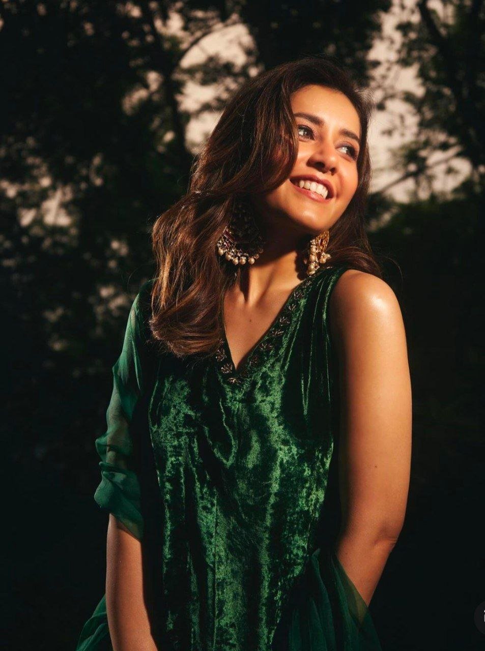 Kiara Advani Vs Raashii Khanna 3 hello telugu heroine gallery raashii khanna 20241117 2