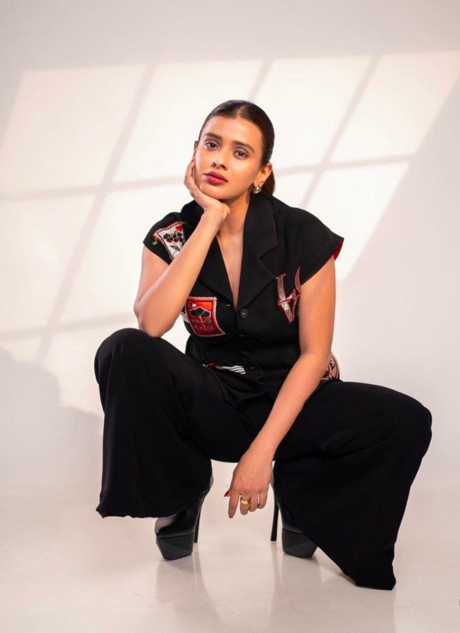 hello telugu heroine gallery hebah patel 20241125 1