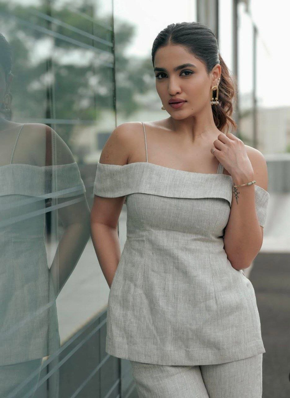 hello telugu heroine gallery saniya iyppan 20241125 2