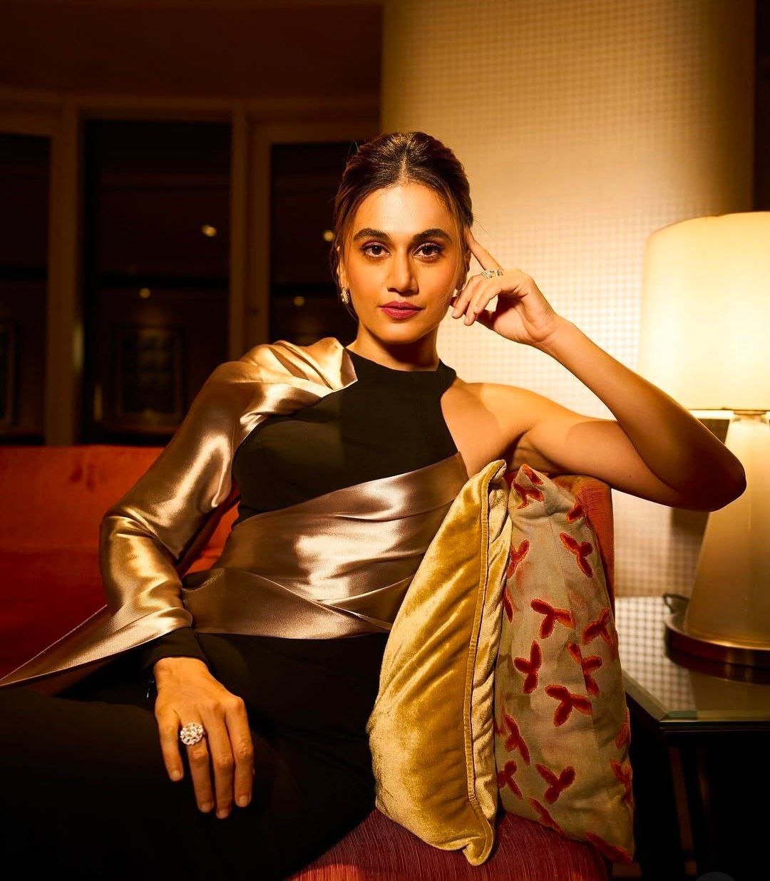 Rakul Preet Singh Vs Taapsee Pannu 3 hello telugu heroine gallery taapsee pannu 20241210 2