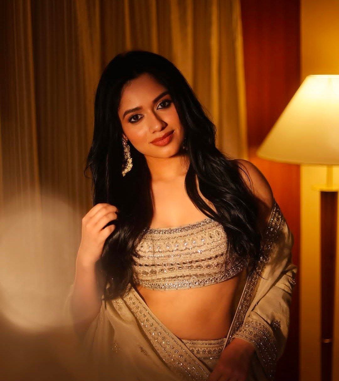 Jannat Zubair Rahmani Vs Amyra Dastur 1 hello telugu heroine gallery jannat zubair rahmani 20241211 1