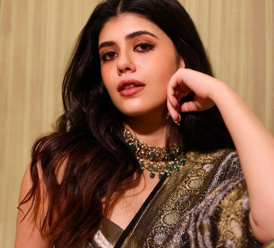 Sanjana Sanghi Vs Wamiqa Gabbi 2 hello telugu heroine gallery sanjana sanghi 20241221 3