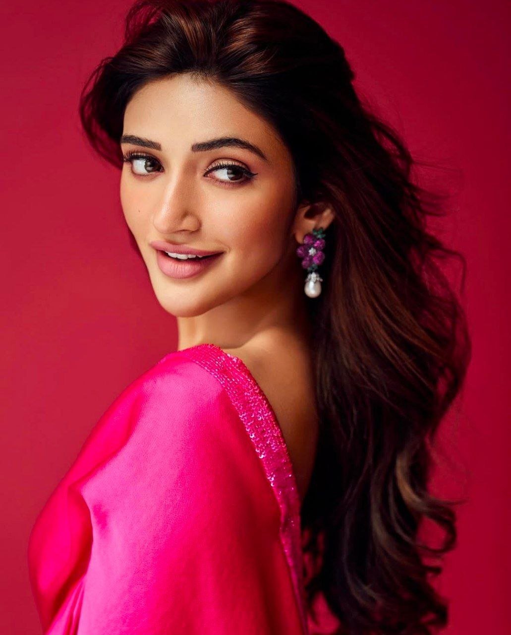 Shruti Haasan Vs Sree Leela 3 hello telugu heroine gallery sree leela 20241226 3