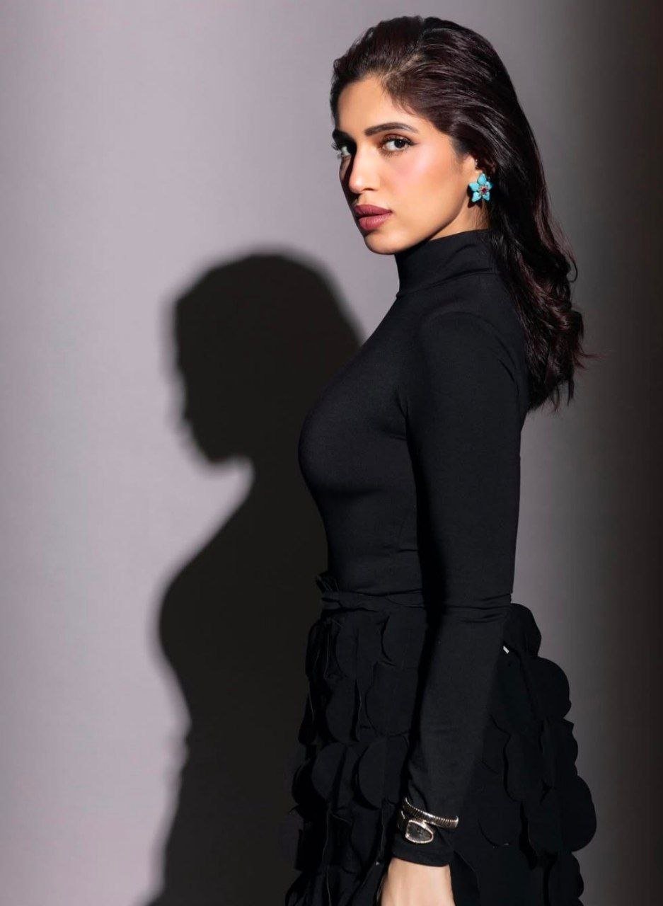 Lavanya Tripathi Vs Bhumi Pednekar 3 hello telugu heroine gallery bhumi pednekar 20250108 3