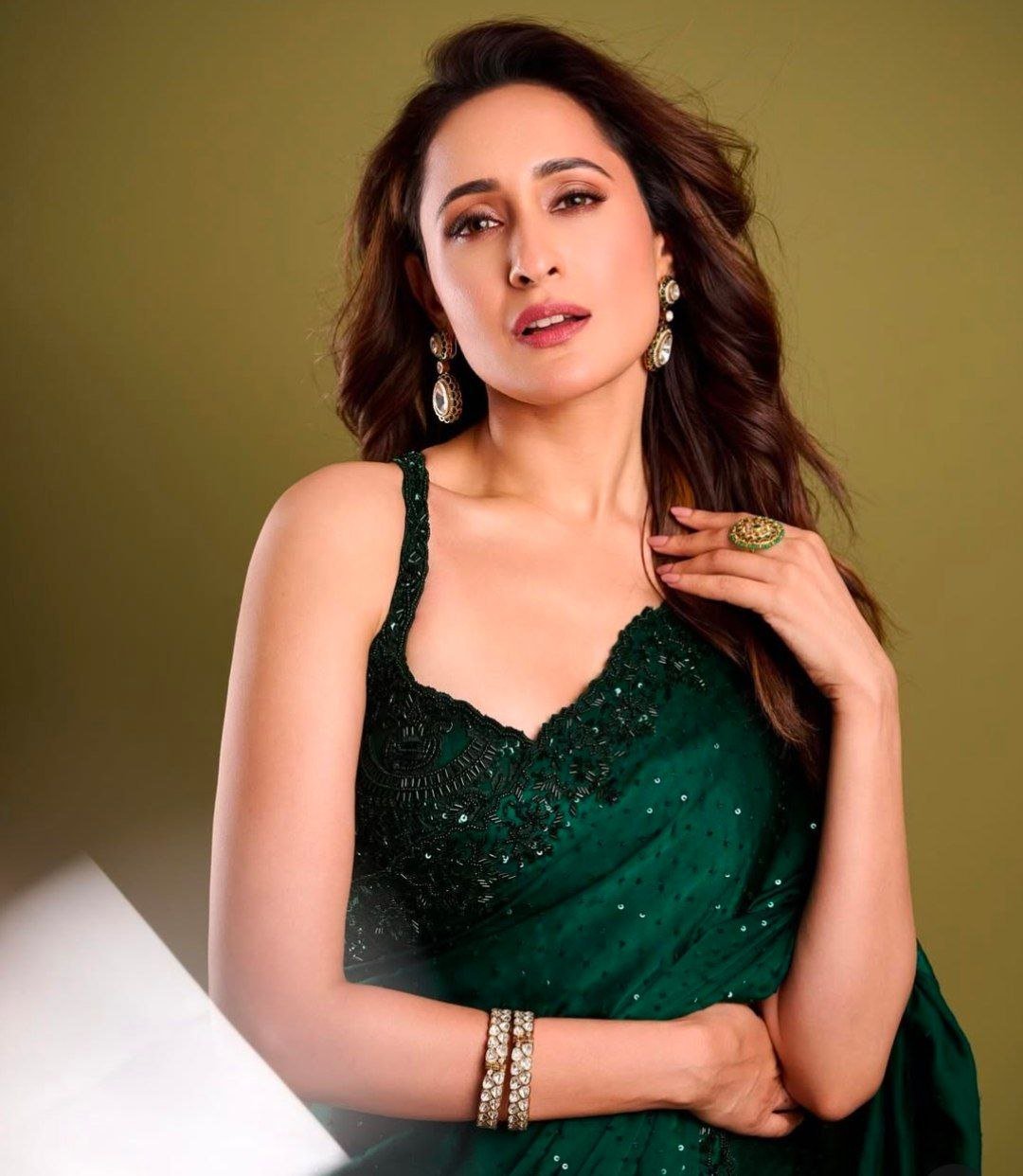 hello telugu heroine gallery pragya jaiswal 20250110 3