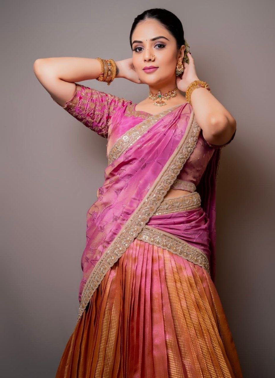 Sreemukhi Vs Rukshar Dhillon 1 hello telugu heroine gallery sreemukhi 20250113 1