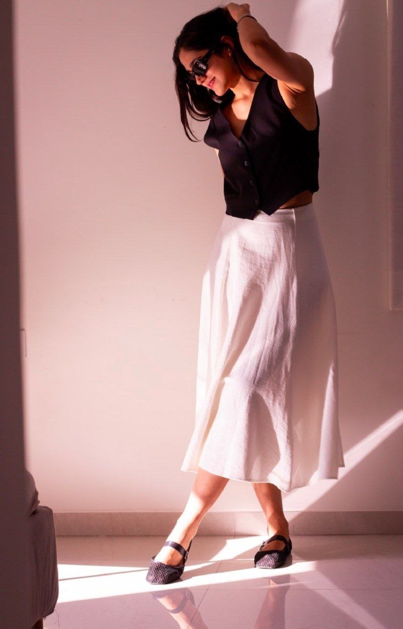 Sree Leela Vs Simran Choudhary 3 hello telugu heroine gallery simran choudhary 20250121 2