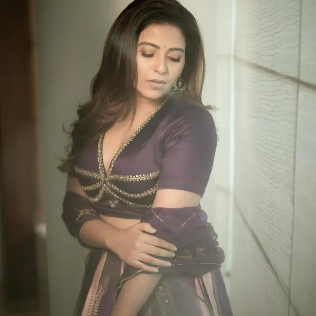 hello telugu heroine gallery anjali 20250123 3