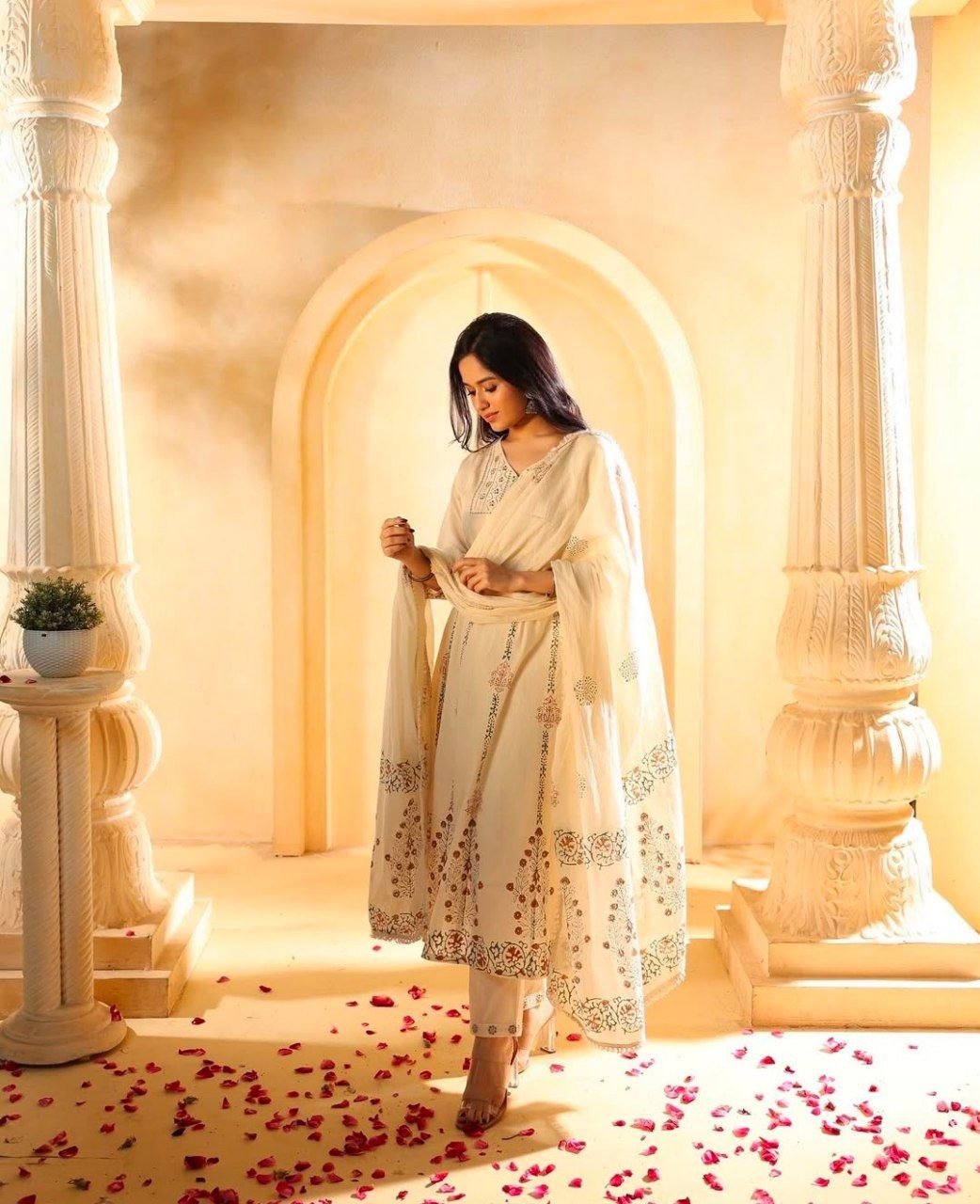 hello telugu heroine gallery jannat zubair rahmani 20250201 3