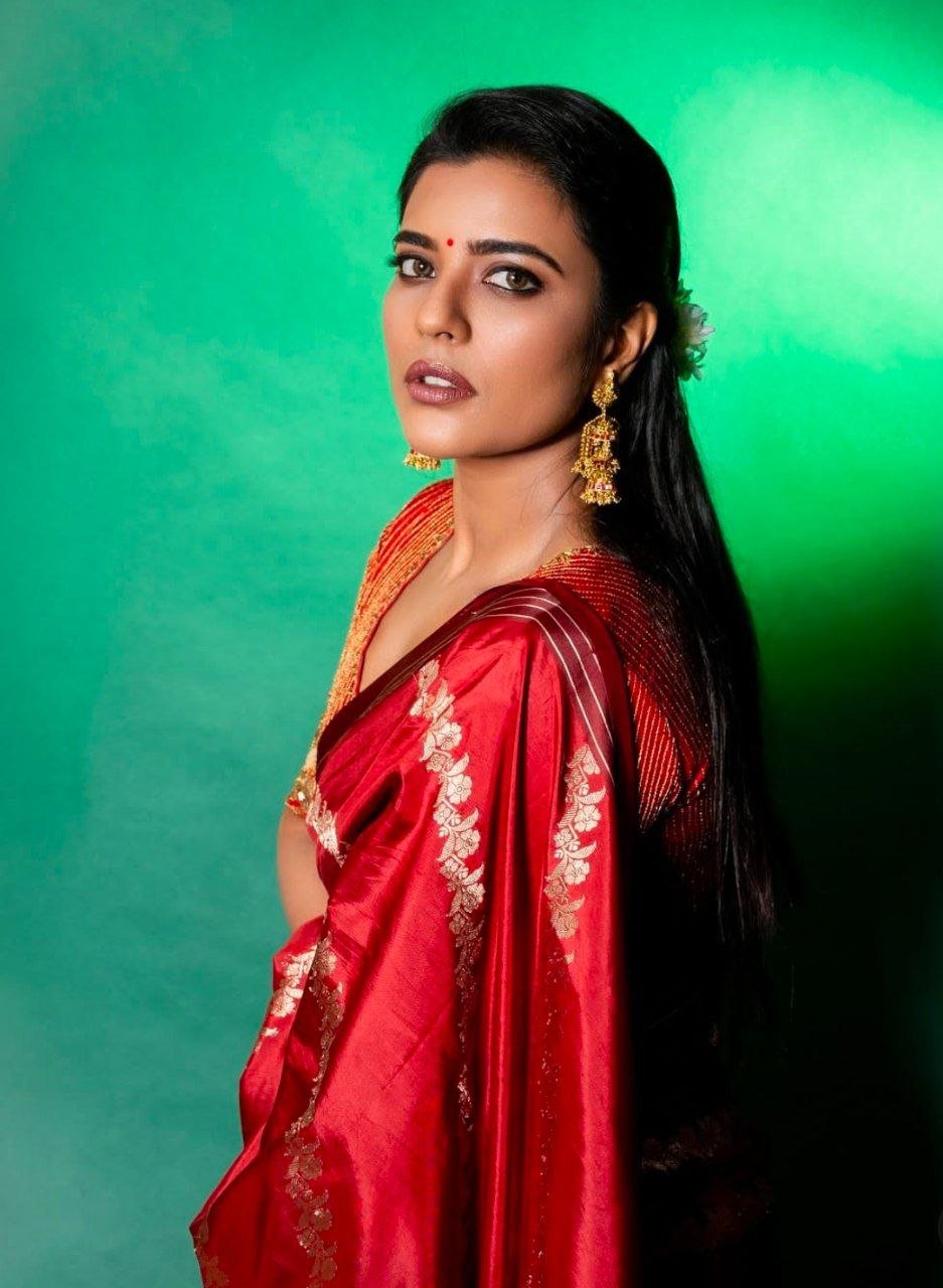 Aishwarya Rajesh Vs Nabha Natesh 2 hello telugu heroine gallery aishwarya rajesh 20250203 3