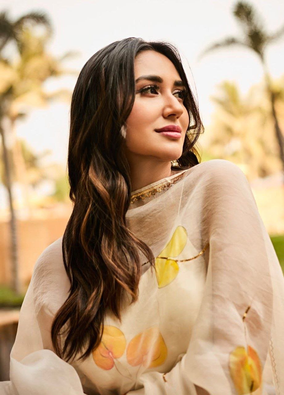 hello telugu heroine gallery nikita dutta 20250301 1