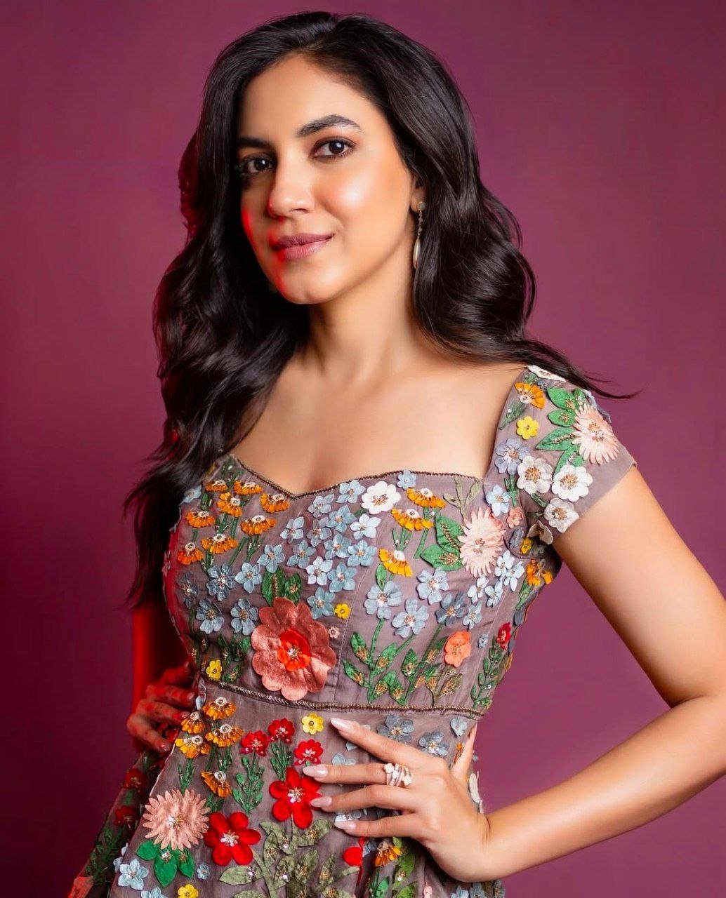 Nora Fatehi Vs Ritu Varma 3 hello telugu heroine gallery ritu varma 20250306 2