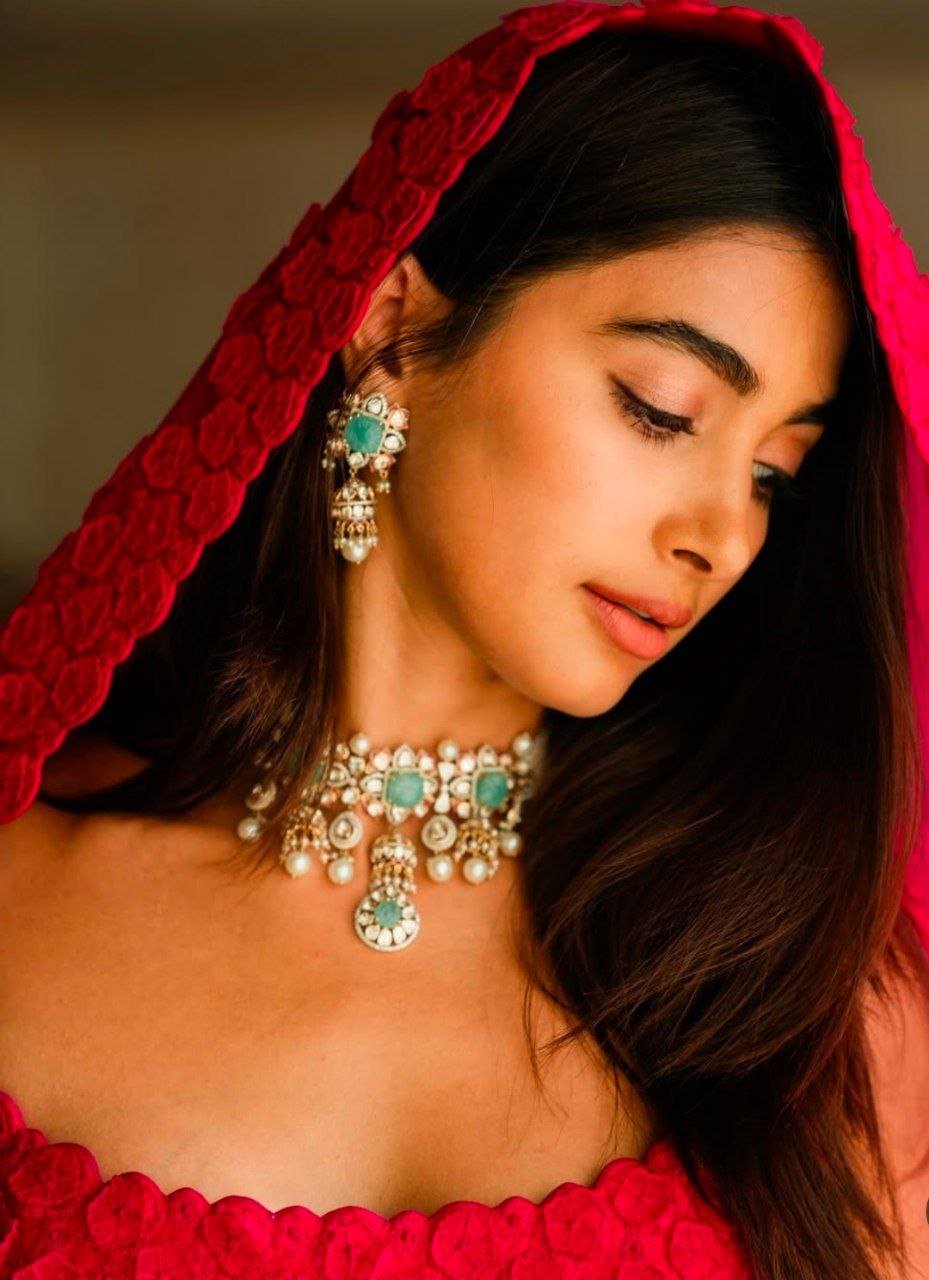Pooja Hegde Vs Meenakshi Chaudhary Stunning Looks 1 hello telugu heroine gallery pooja hegde 20250315 1