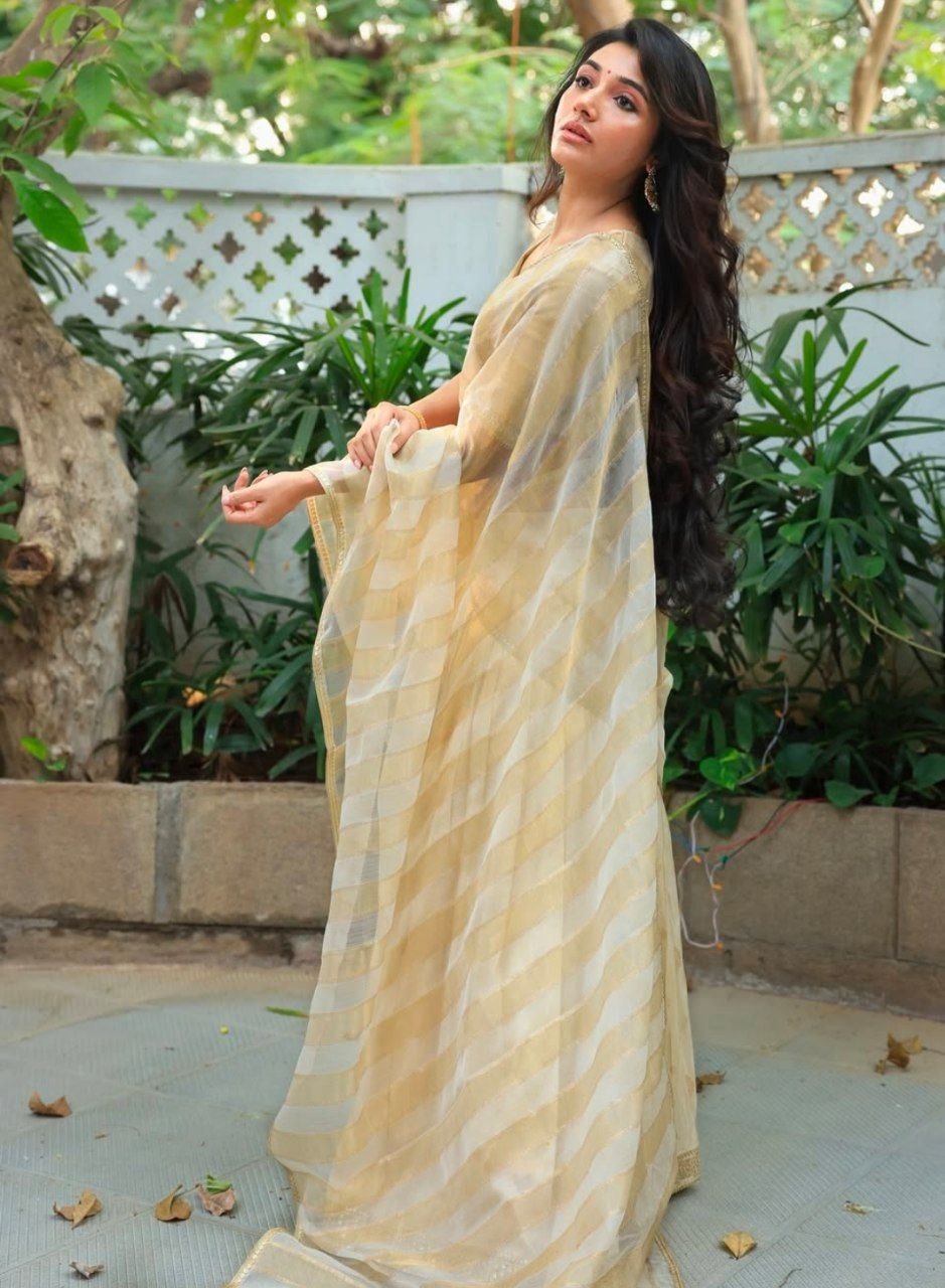 Beauty Mirna Menon Vs Kayal Anandhi 2 hello telugu heroine gallery mirna menon 20250414 3