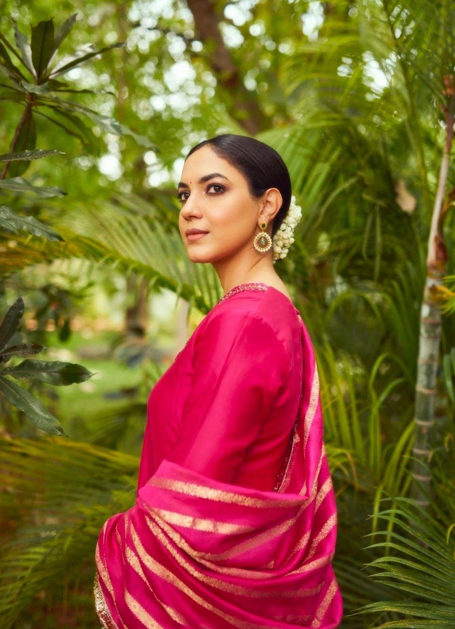 hello telugu heroine gallery ritu varma 20250422 2