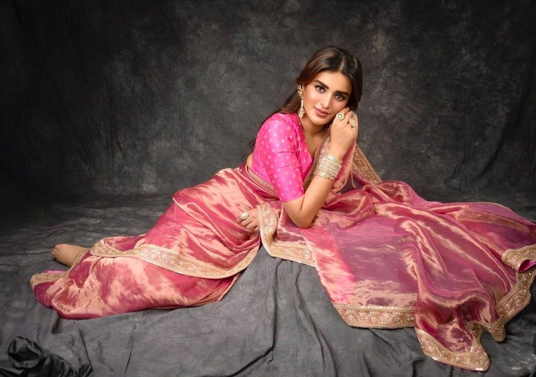 Beauty Nidhhi Agerwal Vs Divi Vadthya 1 hello telugu heroine gallery nidhhi agerwal 20250424 1