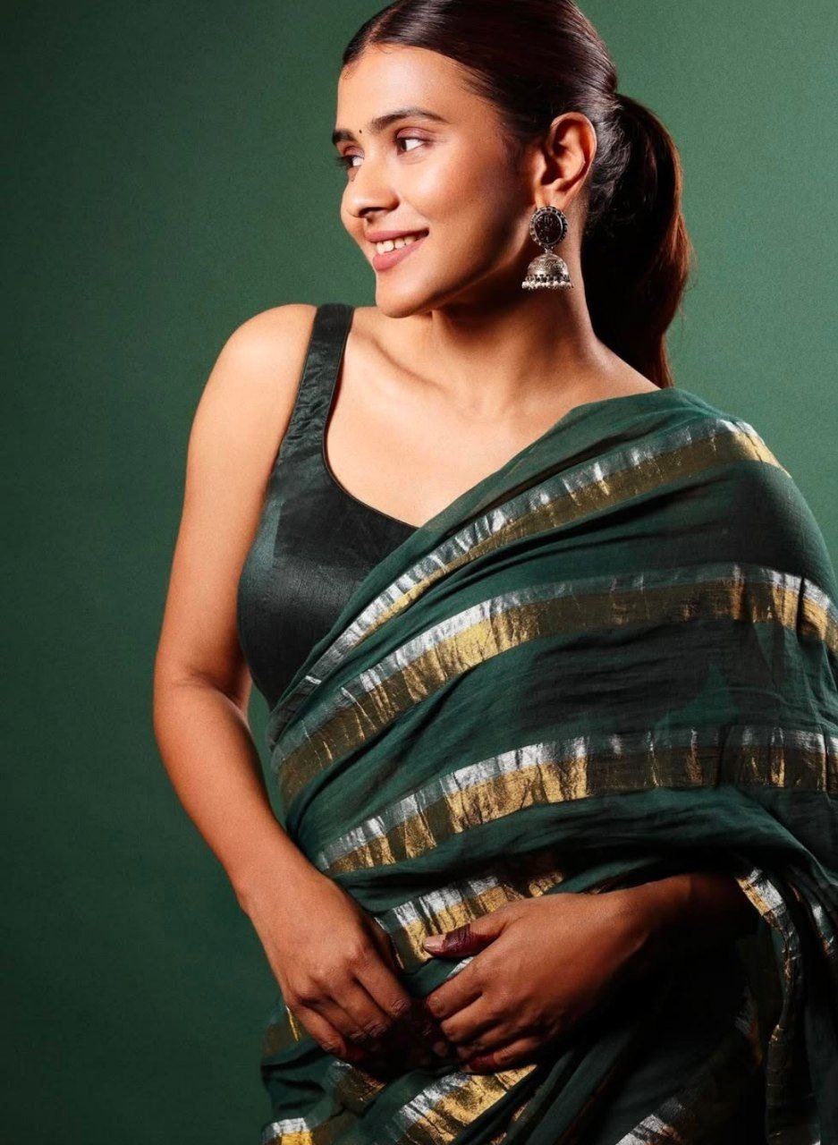 Beauty Srinidhi Shetty Vs Hebah Patel 3 hello telugu heroine gallery hebah patel 20250507 2