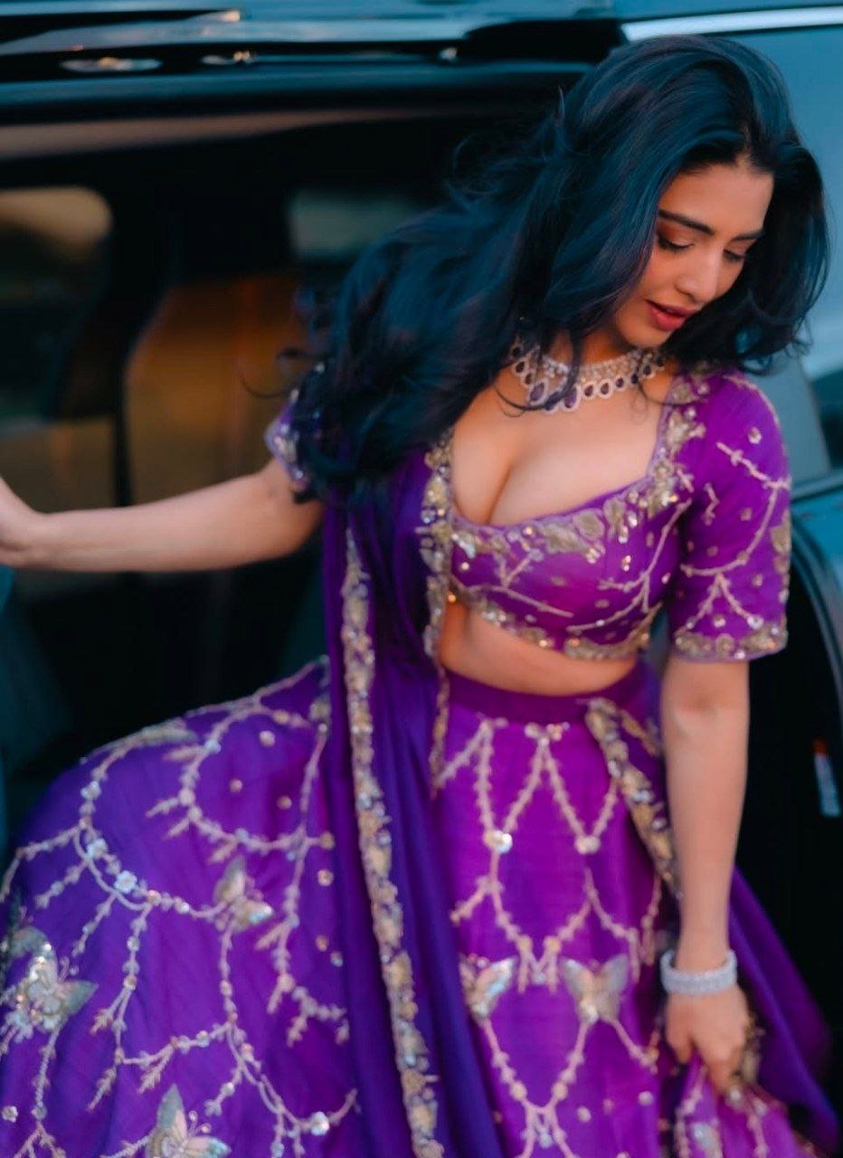 Beauty Wamiqa Gabbi Vs Daksha Nagar 3 hello telugu heroine gallery daksha nagarkar 20250511 2