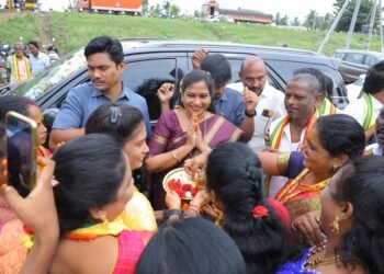 Hello Telugu - Minister Anitha