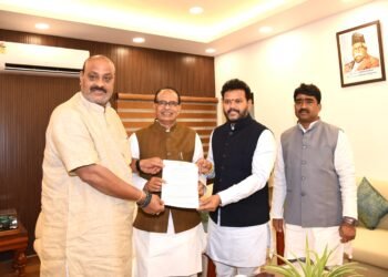 Hello Telugu - Minister Atchannaidu Interesting