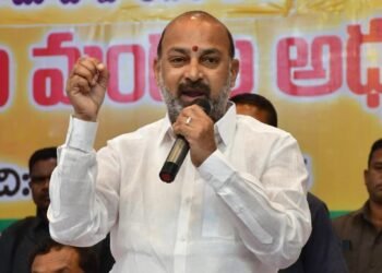 Hello Telugu - Minister Bandi Sanjay Warning