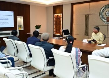 Hello Telugu - CM Chandrababu Excellent Meeting