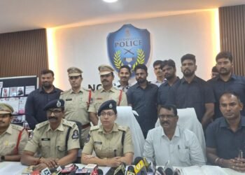 Hello Telugu - Test Tube Baby Scam