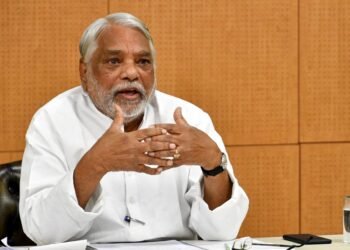 Hello Telugu - Ex MP Keshava Rao Fired on BRS