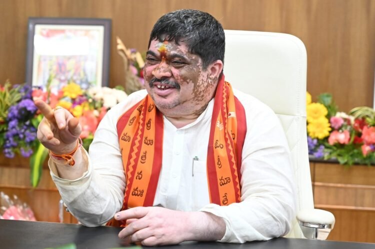 Hello Telugu - Minister Ponnam Fired on BJP